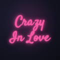 Néon LED Crazy In Love allumé sur mur sombre